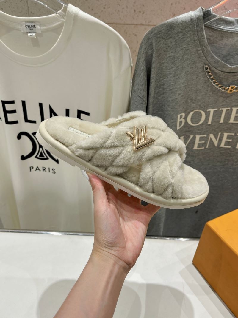 Louis Vuitton Slippers